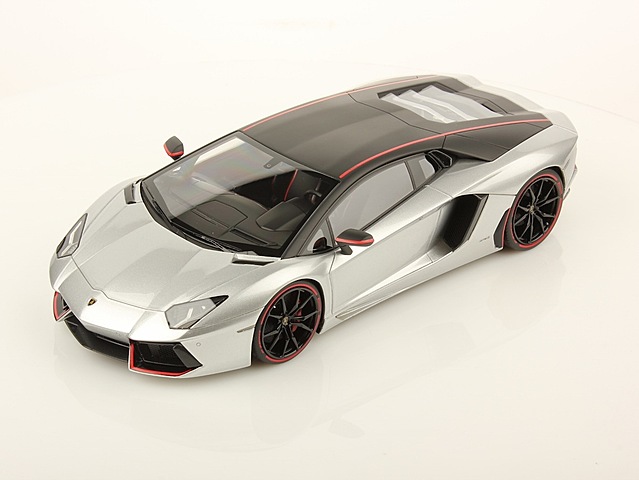Lamborghini Adventador tredje tabben: 6.5L V12