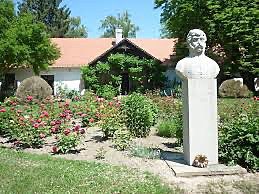 Somogy megyei Niklára költözött