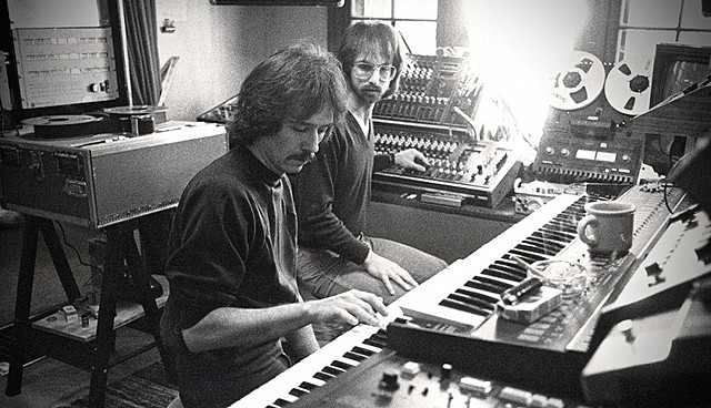 UTILIZACIÓN DE SINTETIZADORES Y MEDIOS ELECTRÓNICOS: