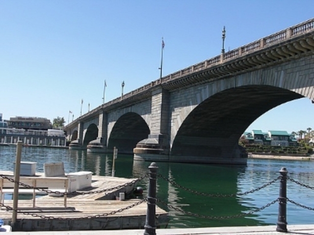 London Bridge Brought to U.S