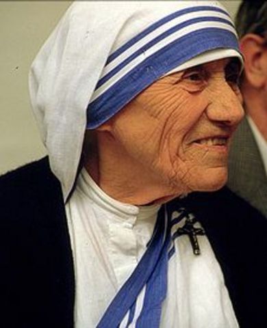 Mother Theresa wins Nobel Peace Prize