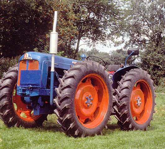 MASSEY FERGUSON (MF 135)