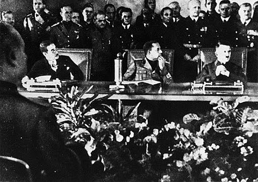 Le forze dell'Asse firmarono un patto tripartito con il Giappone