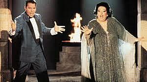 Graba tema "Barcelona" con Montserrat Caballe.