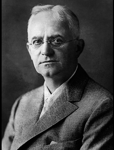 George Eastman -Mejora película con perforaciones