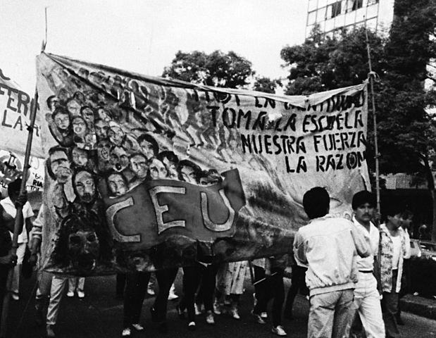 UNAM detiene actividades