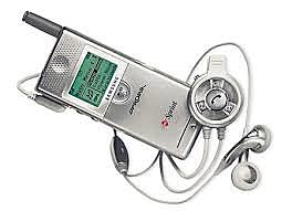 SAMSUM PRIMER CELULAR CON MP3