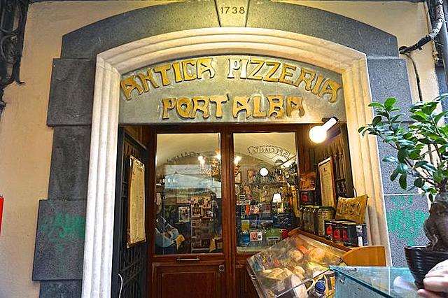 SE ABRE LA PRIMERA PIZZERIA