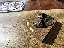 Monument to slippers