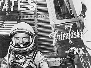 Primera vuelta tripulada a la Tierra