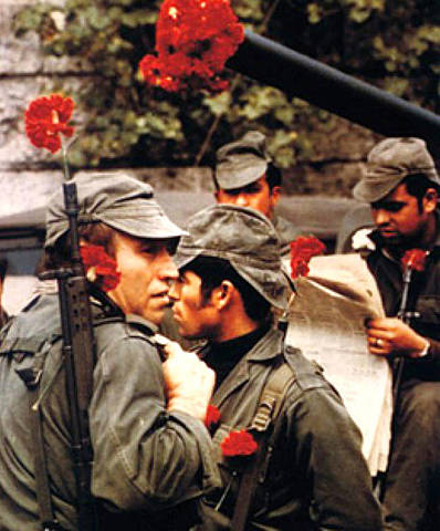 Revolució dels clavells vermells de Portugal