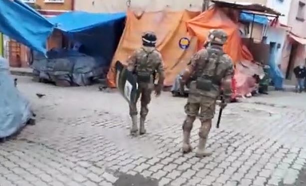 Chulumani está militarizada, se paraliza y cierra accesos tras primer caso de COVID-19