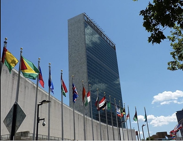 ** También En 1945 se crea la ONU  Y  ocurre la capitulación de las fuerzas alemanas ,