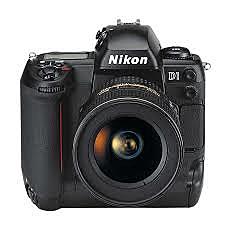 PRIMER DSLR CON 2.74 MEGA PIXELES