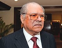 Candidato designado por el alto mando fue el general Angel Aníbal Guevara Rodríguez