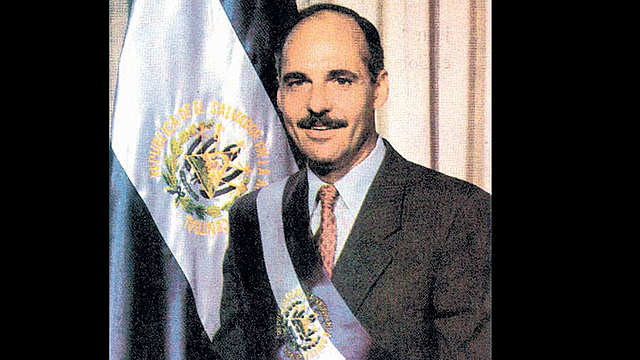 Presidente Cristiani da a conocer los nombre de nueve militares involucrados en la masacre