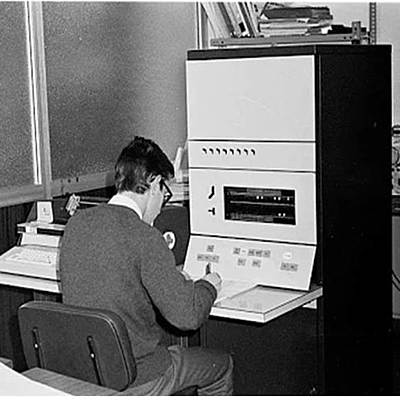 Timeline: La inclusión digital y formas  de resistencia transformación social