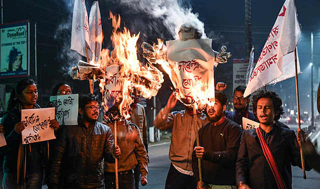 Sir James Caird, a member of the British government, explained how Great Britain obtained control of India.