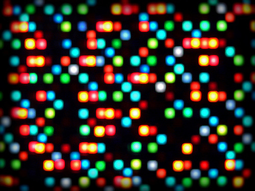 Computer-controlled light installation