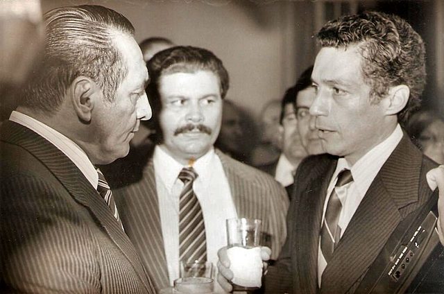 De acuerdo al escrutinio oficial ningún partido político obtiene mayoría absoluta.