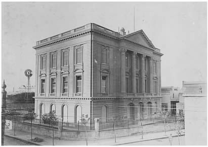 La U.O.N. abre sus puertas