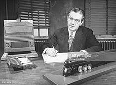 HENRY DREYFUSS (1904 - 1972)