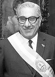 "Vuelta de la Democracia"