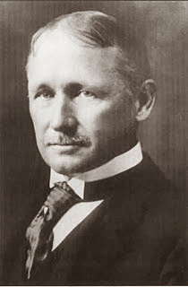 Frederick Winslow Taylor (1856 -1915)