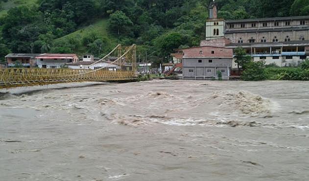 HIDROITUANGO : Desastre ambiental y Social - Puerto Valdivia