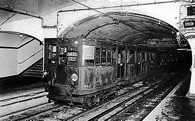 Le premier metro de Paris