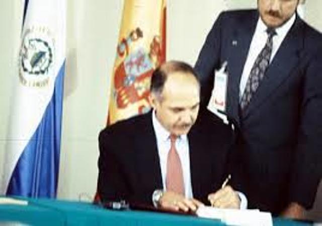 Firman los Acuerdos de Paz en la ciudad de Chapultepec