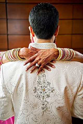 Rabe hitches a ride, wagers are made