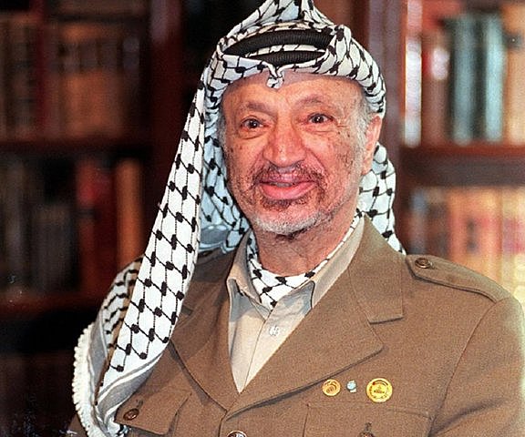 Arafat regresa a Gaza 27 años después