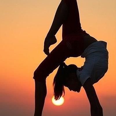 Timeline: LA GIMNASIA