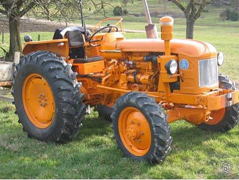 Tractor RENAULT N 71