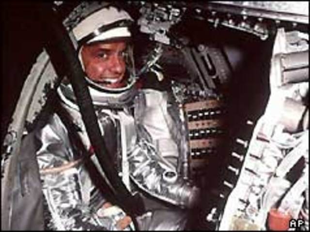 Shepard becomes first US astronaut