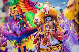 2013 - Colombia se unió a la Convención sobre la Protección de la Diversidad de las Expresiones culturales de la Unesco