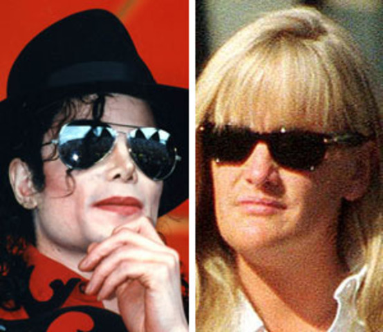 Rowe divorces Jackson leaving him with the kids