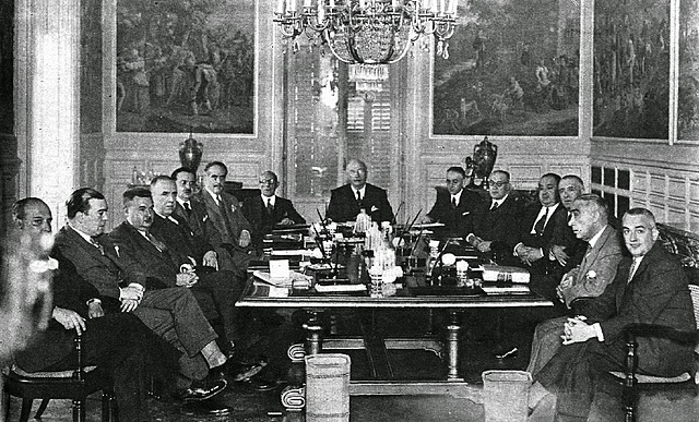 LERROUX OTORGA TRES CARTERAS MINISTERIALES A LA CEDA