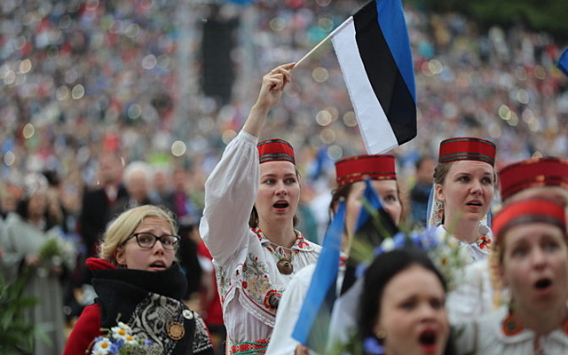 XII noorte laulu- ja tantsupidu "Mina jään"