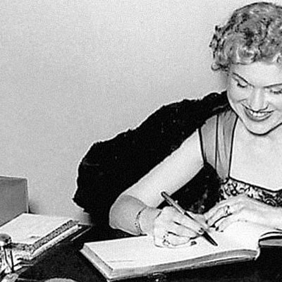 Timeline: Bibliografía de Josefina de la Torre