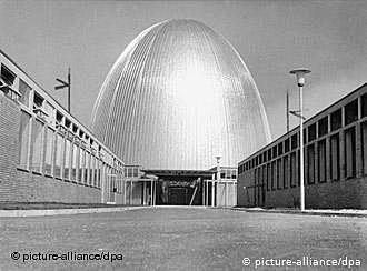 Werner Heisenberg (1901-1976) - First German Nuclear Reactor