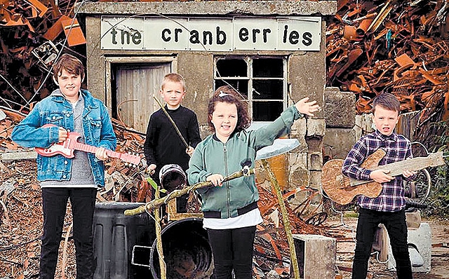 Se publica el último álbum, In The End