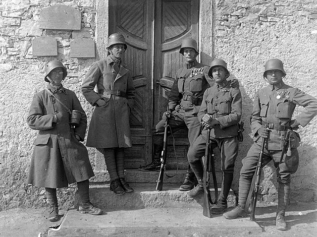 Oroszország hadba lép