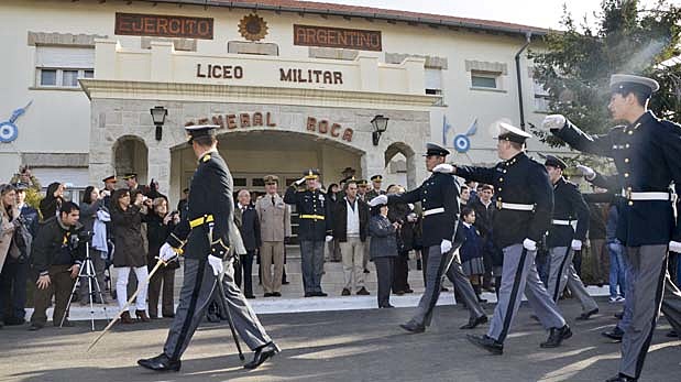 Entre al Liceo Militar