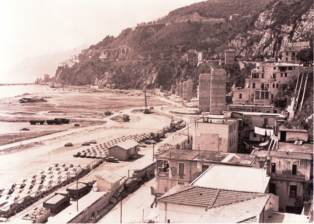 PORTO COMMERCIALE IN COSTRUZIONE