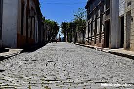 Comienzo colocación adoquines en calles de Rocha