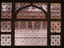 SIMETRÍA: CELOSÍA DE TUMBA DE SALIM CHISHTI