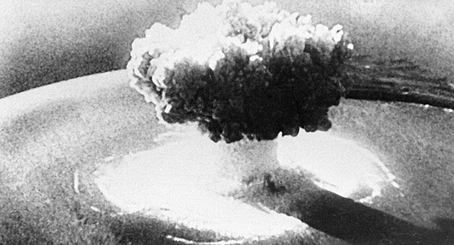 La URSS concluye con éxito su primera bomba atómica