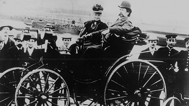Karl Benz produjo el primer auto con motor de combustión interna
